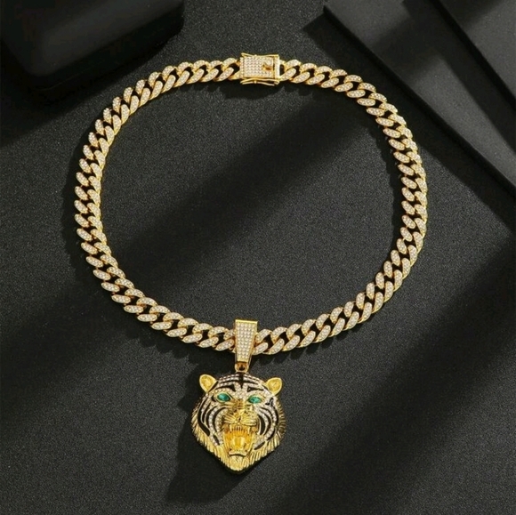 Striking Iced Out Rhinestone & Enamel Green Eyed TIGER Pendant Gold Necklace - Picture 4 of 11